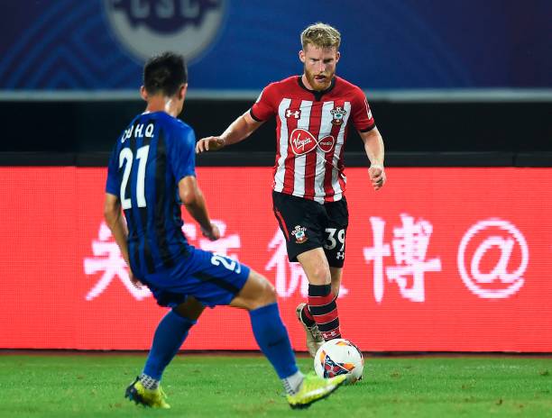 其背后通常 其背后通常